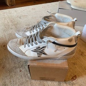 GOLDEN GOOSE MID STAR NEW WITH BOX